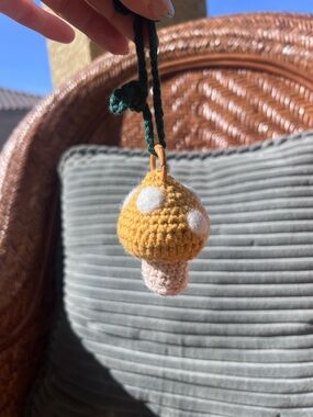 HANDMADE MUSHROOM CROCHET CHARM + FOLLOW IG @thredsfromcoral